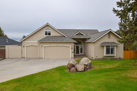Tiny photo for 2564 SW Valleyview Drive, Redmond, OR 97756 (MLS # 220219793)