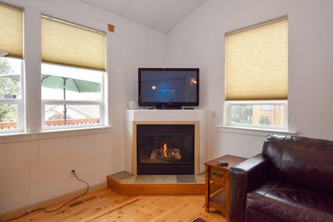 Tiny photo for 2564 SW Valleyview Drive, Redmond, OR 97756 (MLS # 220219793)