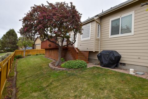 Tiny photo for 2564 SW Valleyview Drive, Redmond, OR 97756 (MLS # 220219793)