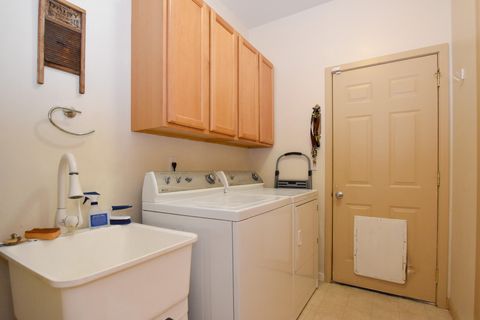 Tiny photo for 2564 SW Valleyview Drive, Redmond, OR 97756 (MLS # 220219793)