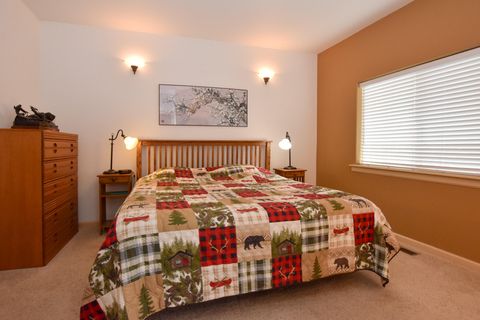 Tiny photo for 2564 SW Valleyview Drive, Redmond, OR 97756 (MLS # 220219793)