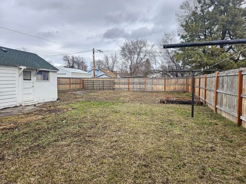 Tiny photo for 2215 Eberlein Avenue, Klamath Falls, OR 97601 (MLS # 220213416)