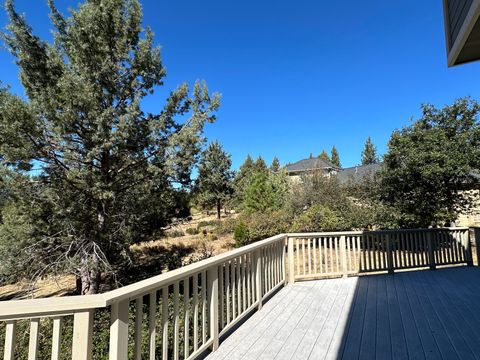 Tiny photo for 10712 Kestrel Road, Klamath Falls, OR 97601 (MLS # 220211424)