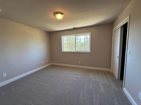 Tiny photo for 10712 Kestrel Road, Klamath Falls, OR 97601 (MLS # 220211424)