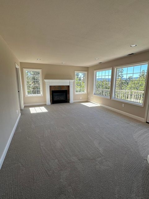 Tiny photo for 10712 Kestrel Road, Klamath Falls, OR 97601 (MLS # 220211424)