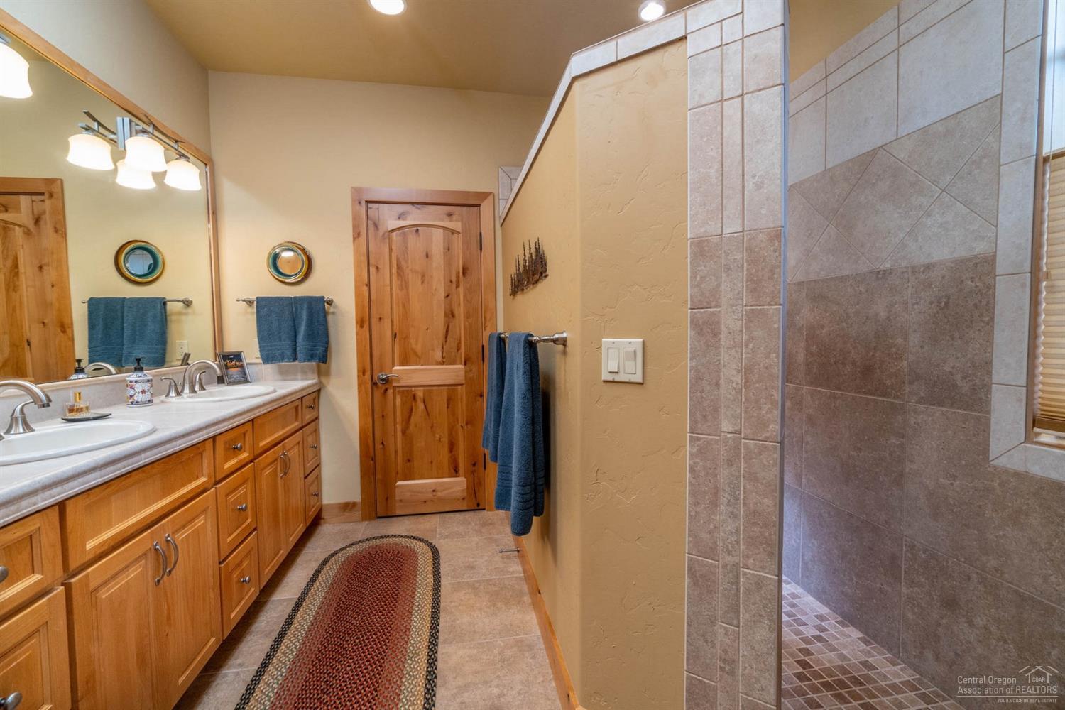 Broken Top - Residential