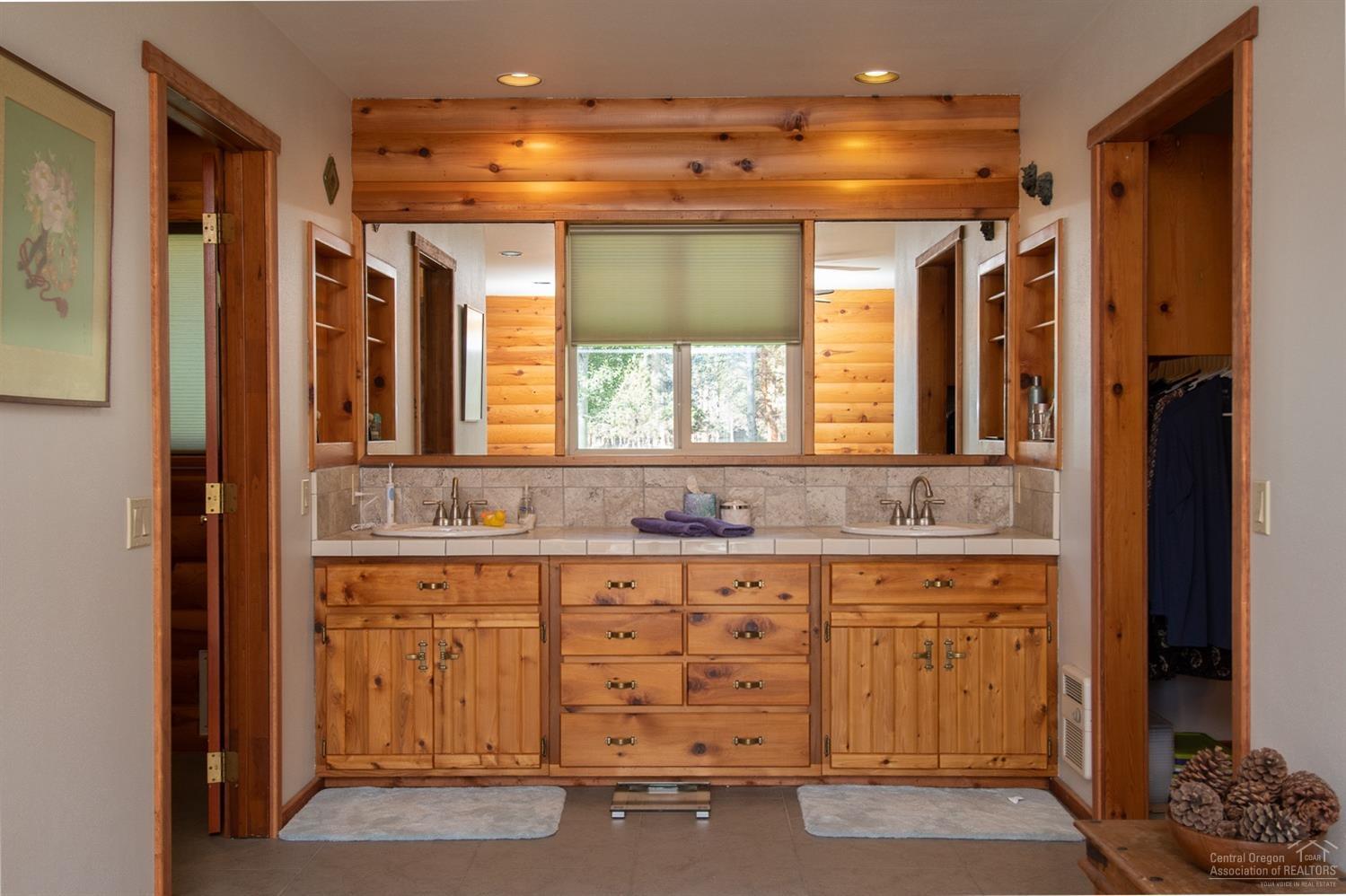 Panoramic View Est - Residential