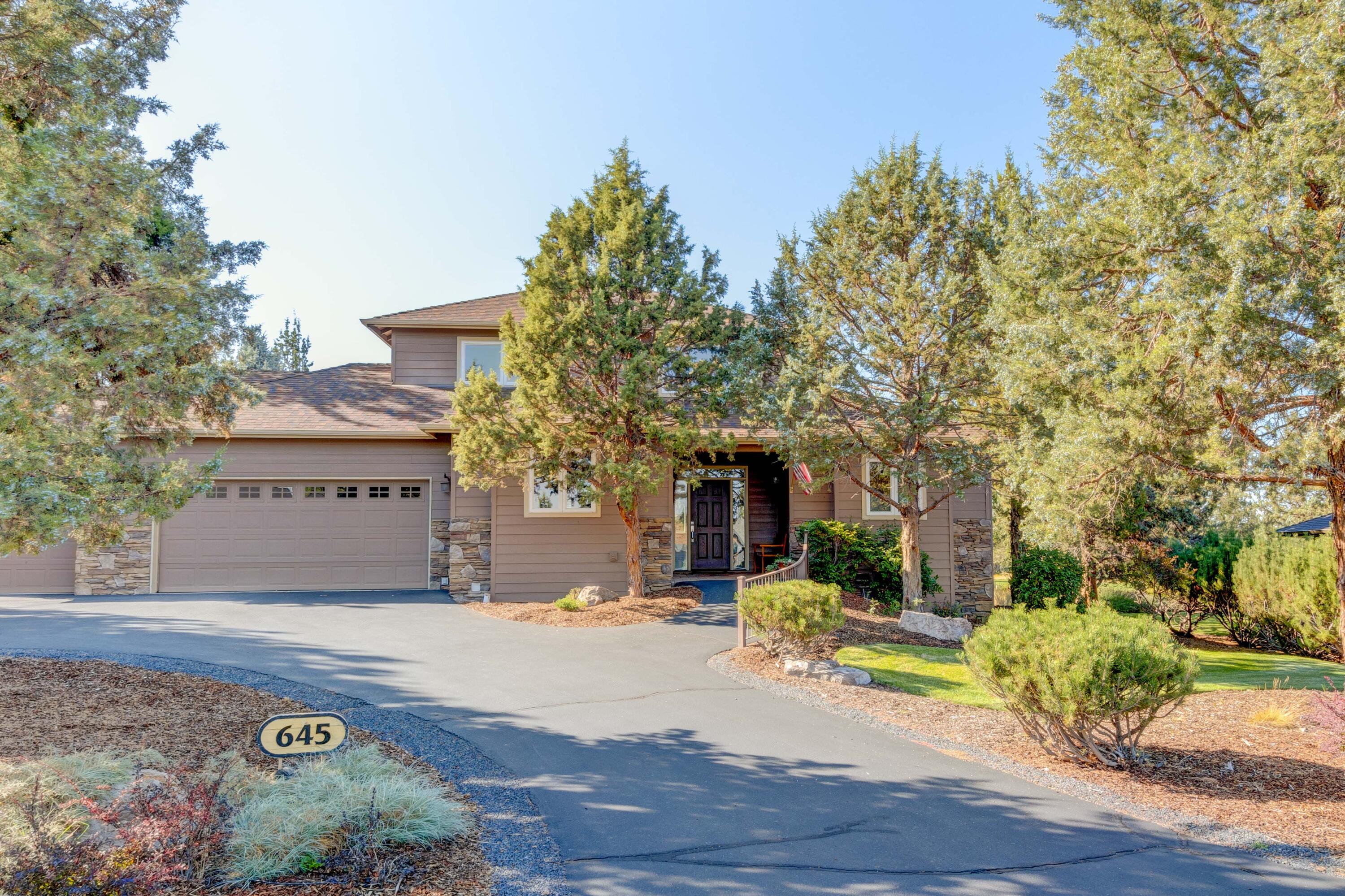 Eagle Crest - Residential