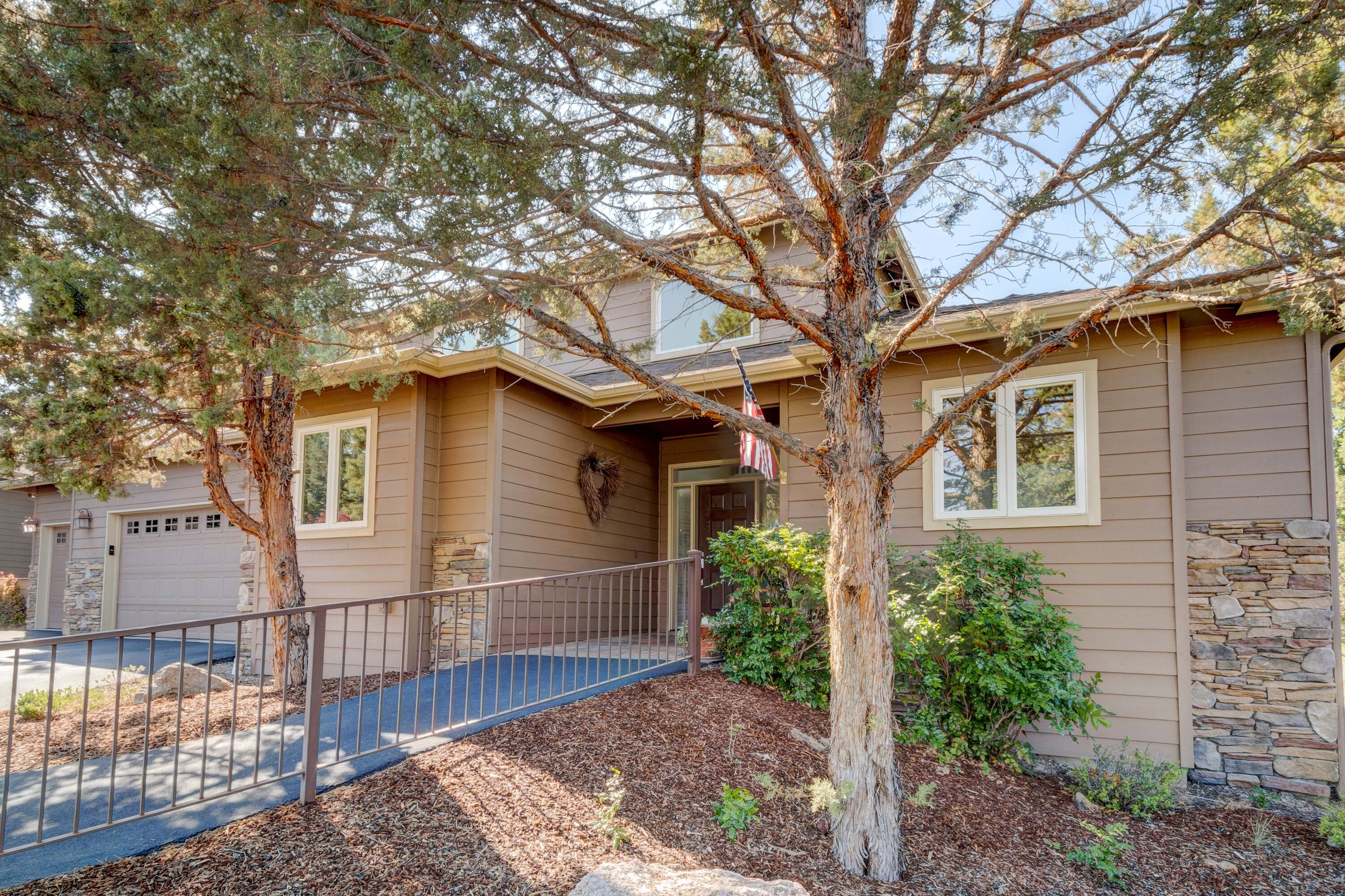 Eagle Crest - Residential