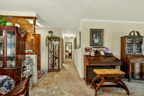 Tiny photo for 185 October Lane, Merlin, OR 97532 (MLS # 220219929)