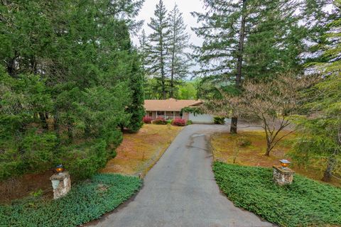 Tiny photo for 185 October Lane, Merlin, OR 97532 (MLS # 220219929)