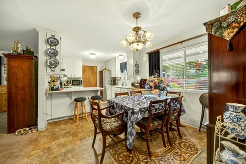 Tiny photo for 185 October Lane, Merlin, OR 97532 (MLS # 220219929)