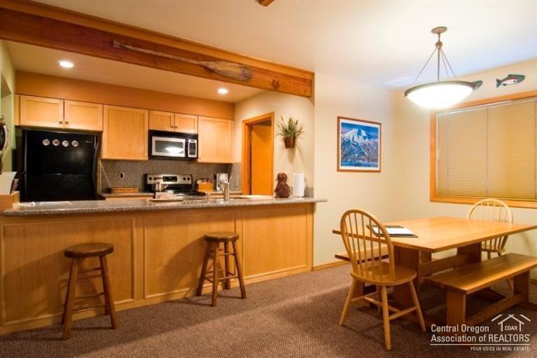 Quelah Condos - Residential