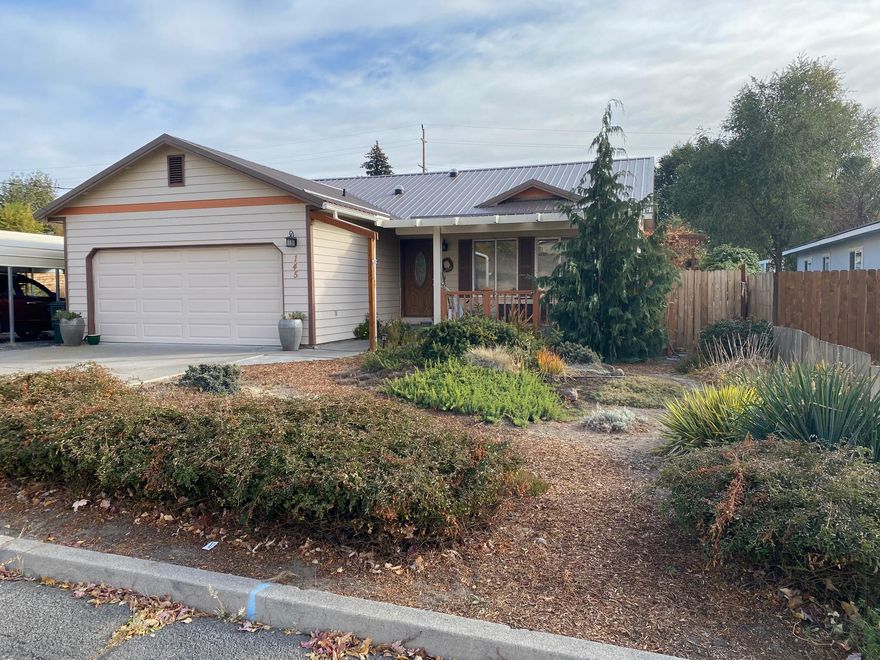 Open floor plan with plenty of space and a nice built in propane fireplace. Good location with easy access to town, trail system and parks. Small shed in the back yard for a gardeners delight. Property is outside of 100yr flood zone.