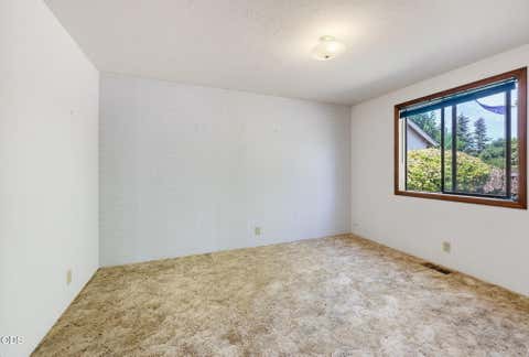 Tiny photo for 2323 Kona CIR, Medford, OR 97504 (MLS # 220227453)