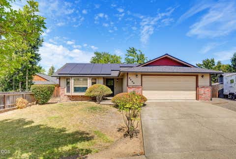 Photo of 2323 Kona CIR, Medford, OR 97504 (MLS # 220227453)