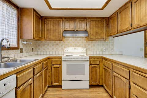 Tiny photo for 2323 Kona CIR, Medford, OR 97504 (MLS # 220227453)