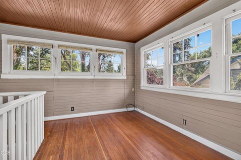 Tiny photo for 522 S Oakdale Avenue, Medford, OR 97501 (MLS # 220226311)