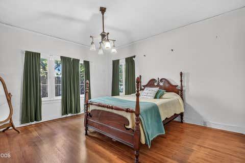 Tiny photo for 522 S Oakdale Avenue, Medford, OR 97501 (MLS # 220226311)