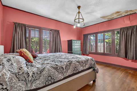 Tiny photo for 522 S Oakdale Avenue, Medford, OR 97501 (MLS # 220226311)