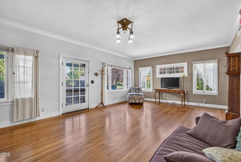 Tiny photo for 522 S Oakdale Avenue, Medford, OR 97501 (MLS # 220226311)