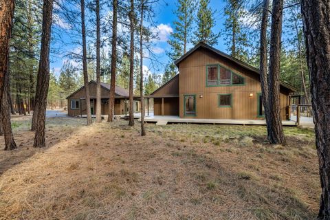 Tiny photo for 69388 Tollgate, Sisters, OR 97759 (MLS # 220211562)