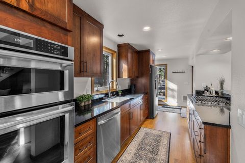 Tiny photo for 69388 Tollgate, Sisters, OR 97759 (MLS # 220211562)