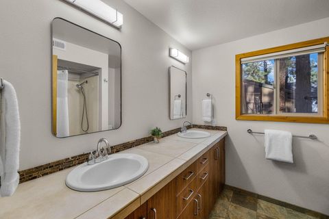 Tiny photo for 69388 Tollgate, Sisters, OR 97759 (MLS # 220211562)