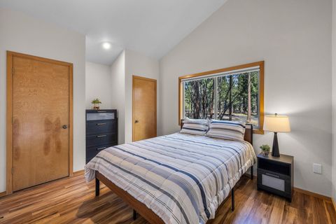 Tiny photo for 69388 Tollgate, Sisters, OR 97759 (MLS # 220211562)