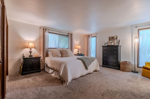 Tiny photo for 1312 Ramada Avenue, Medford, OR 97504 (MLS # 220213318)