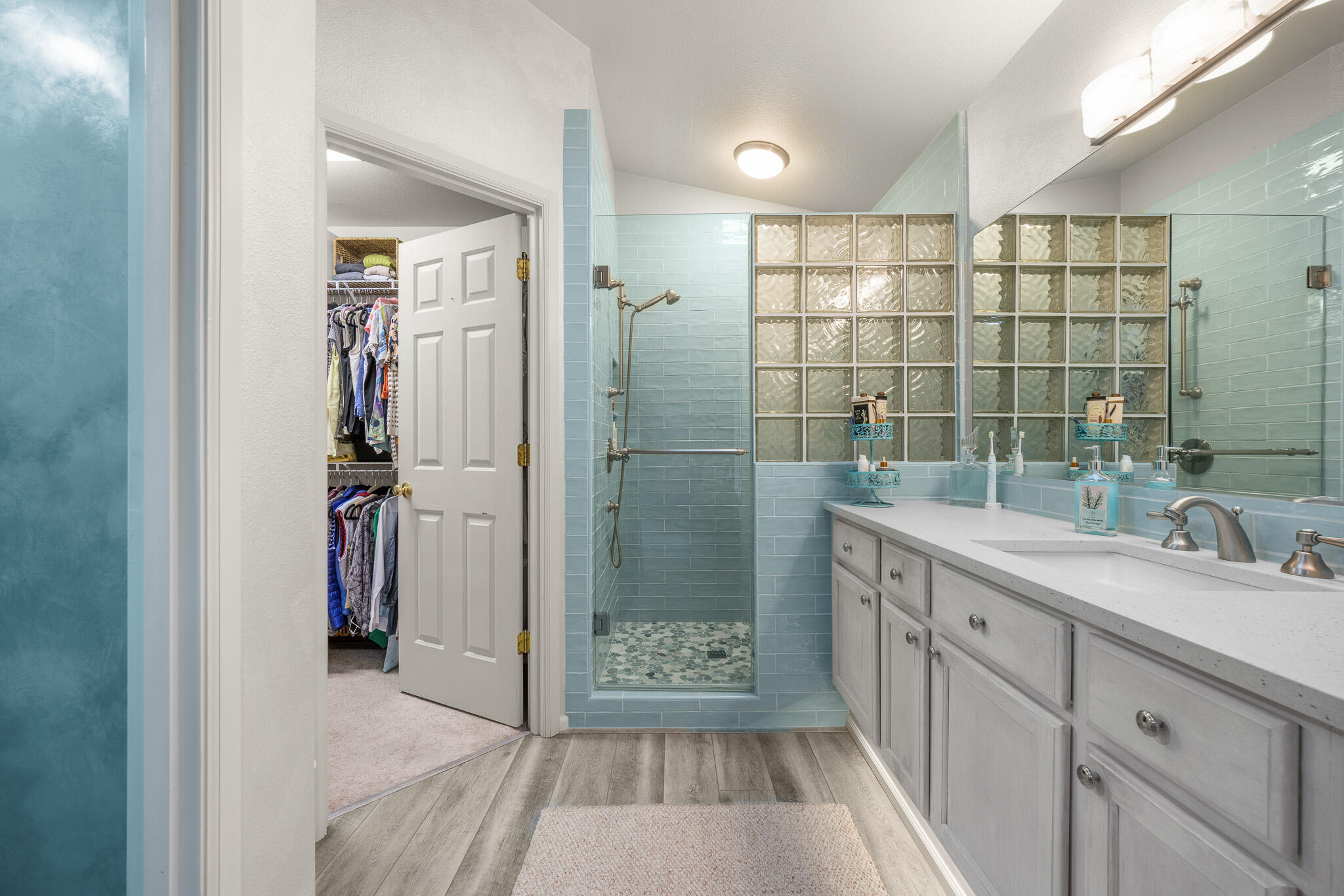 The Bluffs River Ben - Residential