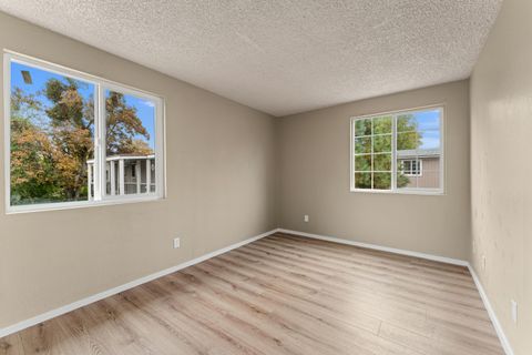 Tiny photo for 1215 W Main Street #C, Medford, OR 97501 (MLS # 220211656)