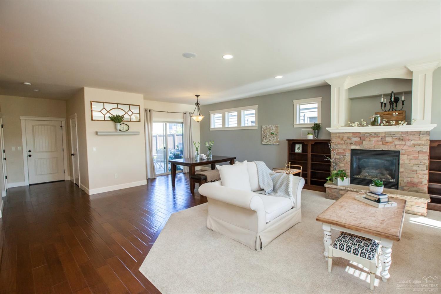 Lava Ridges - Residential