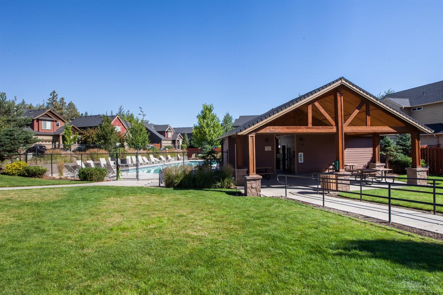 Lava Ridges - Residential