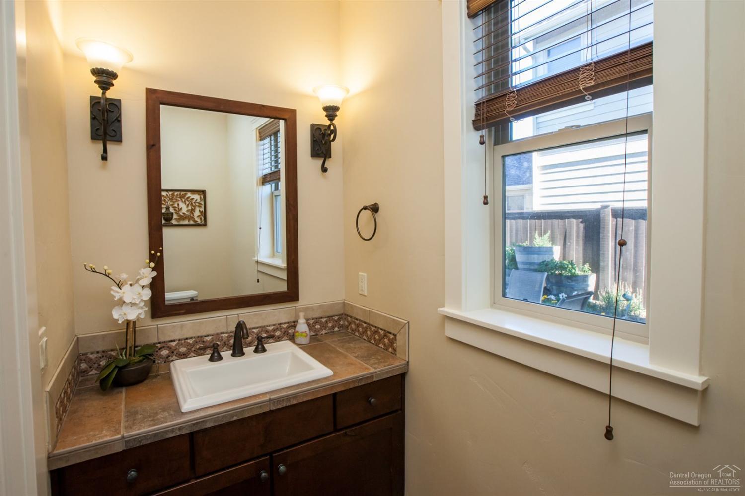 Lava Ridges - Residential