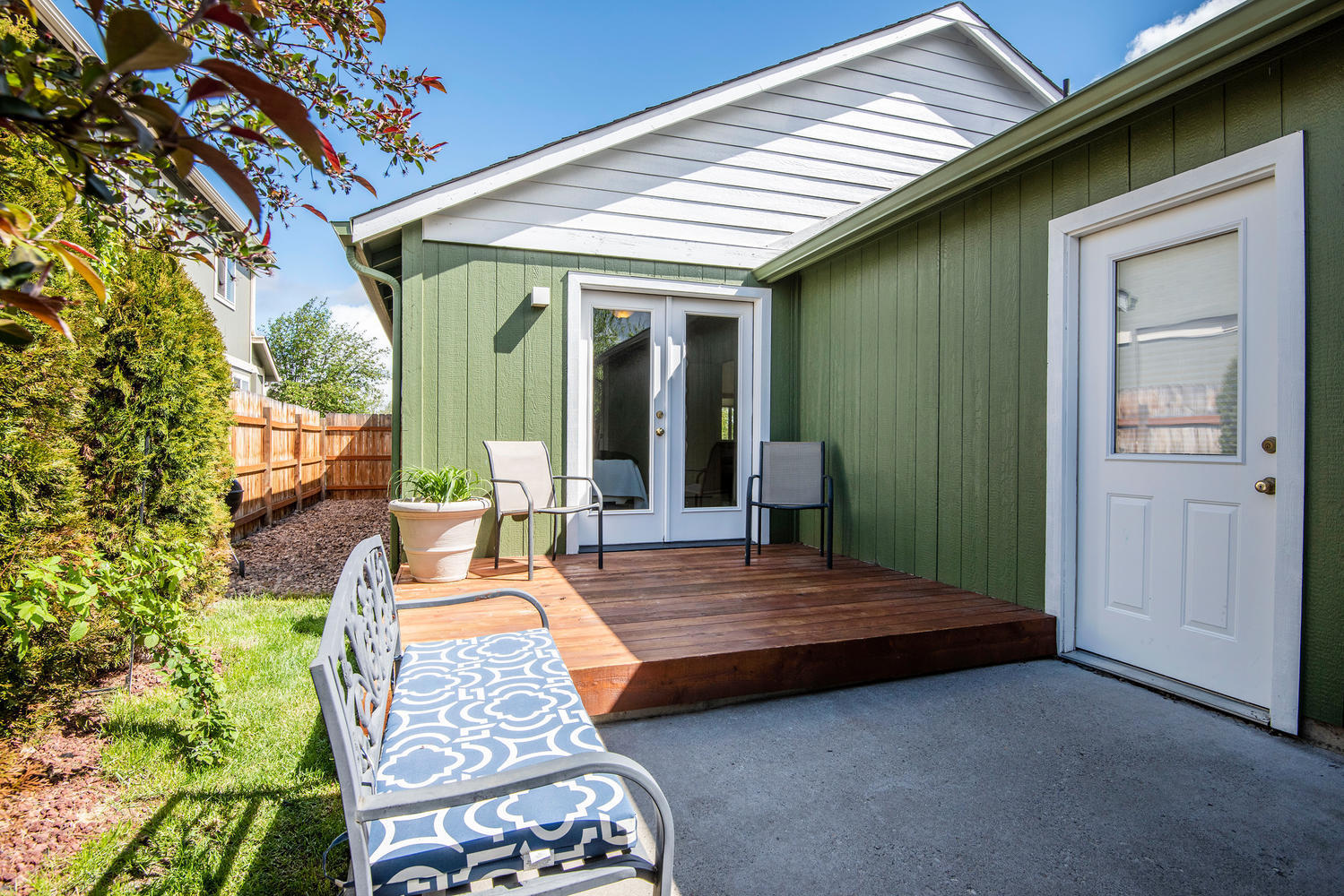 Sisters Park Place - Residential