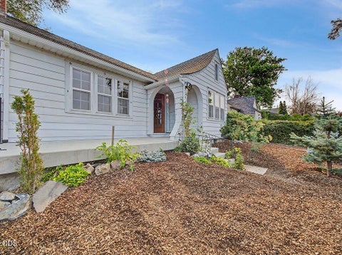 Tiny photo for 1345 Pacific Terrace, Klamath Falls, OR 97601 (MLS # 220227227)
