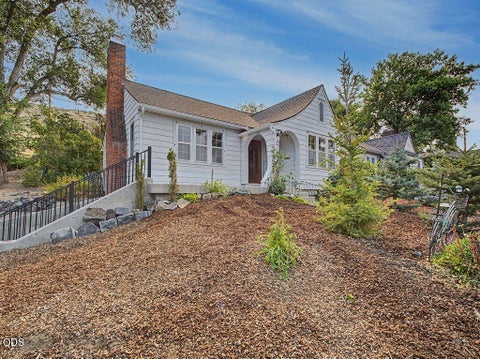 Tiny photo for 1345 Pacific Terrace, Klamath Falls, OR 97601 (MLS # 220227227)