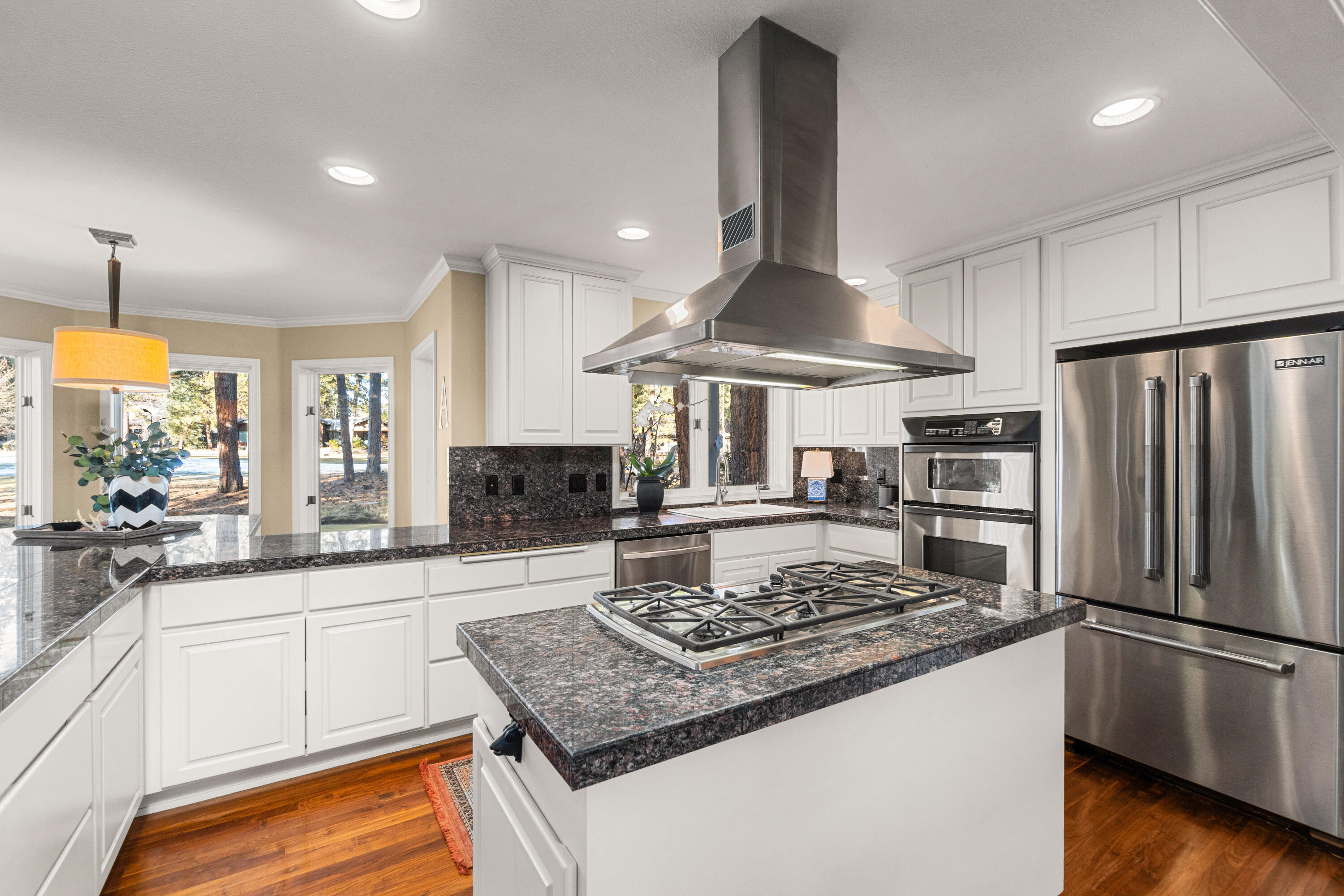 Broken Top - Residential