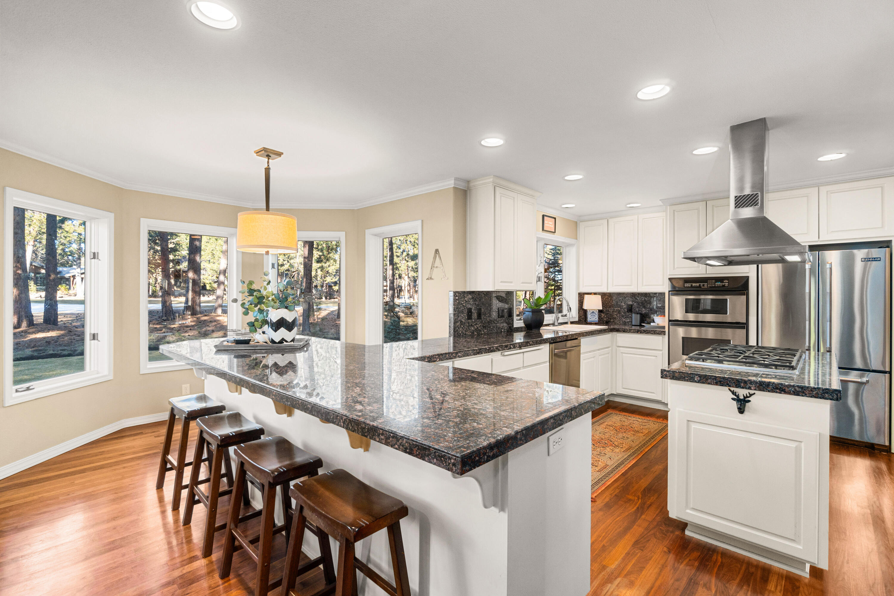 Broken Top - Residential