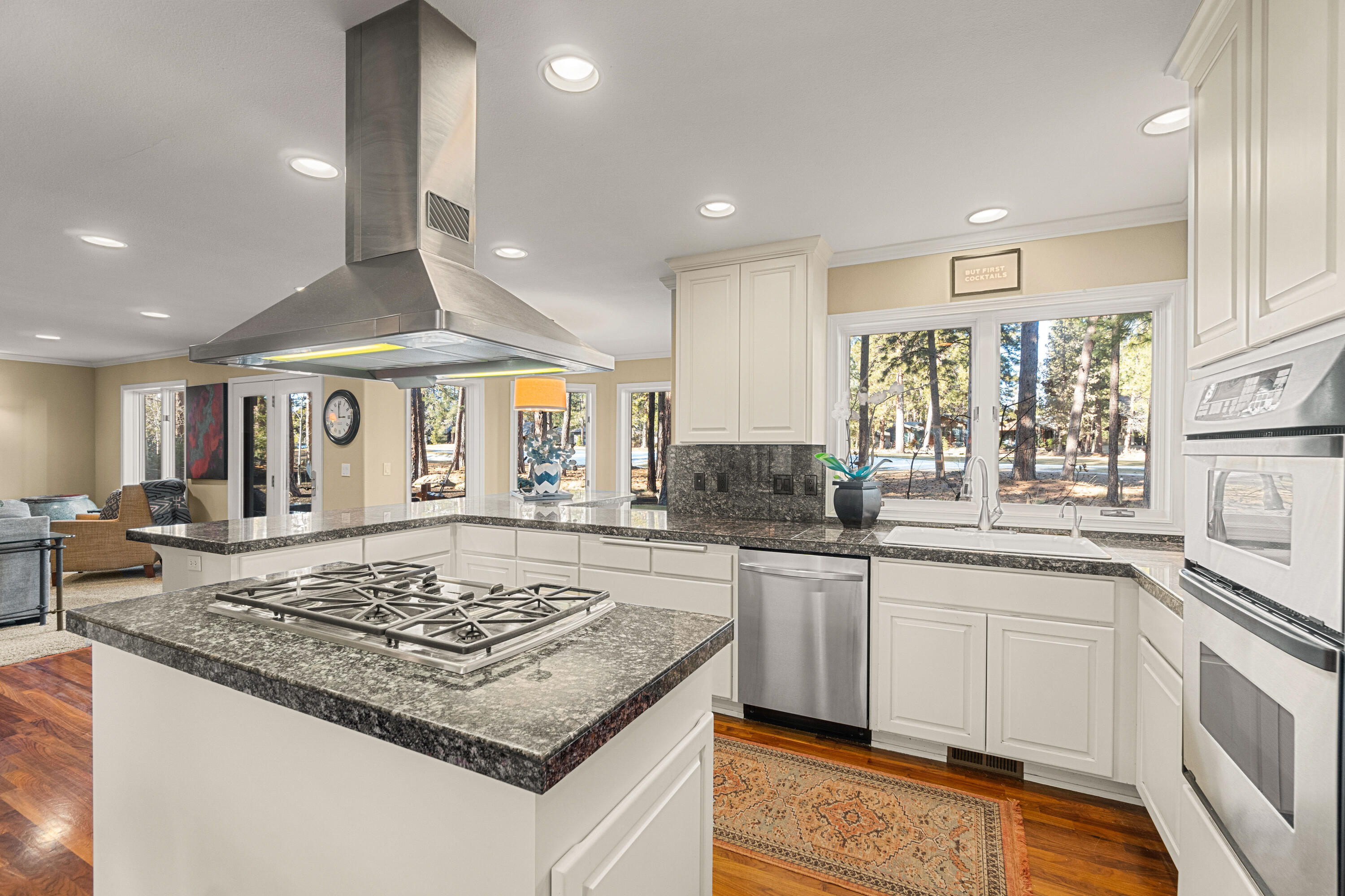 Broken Top - Residential