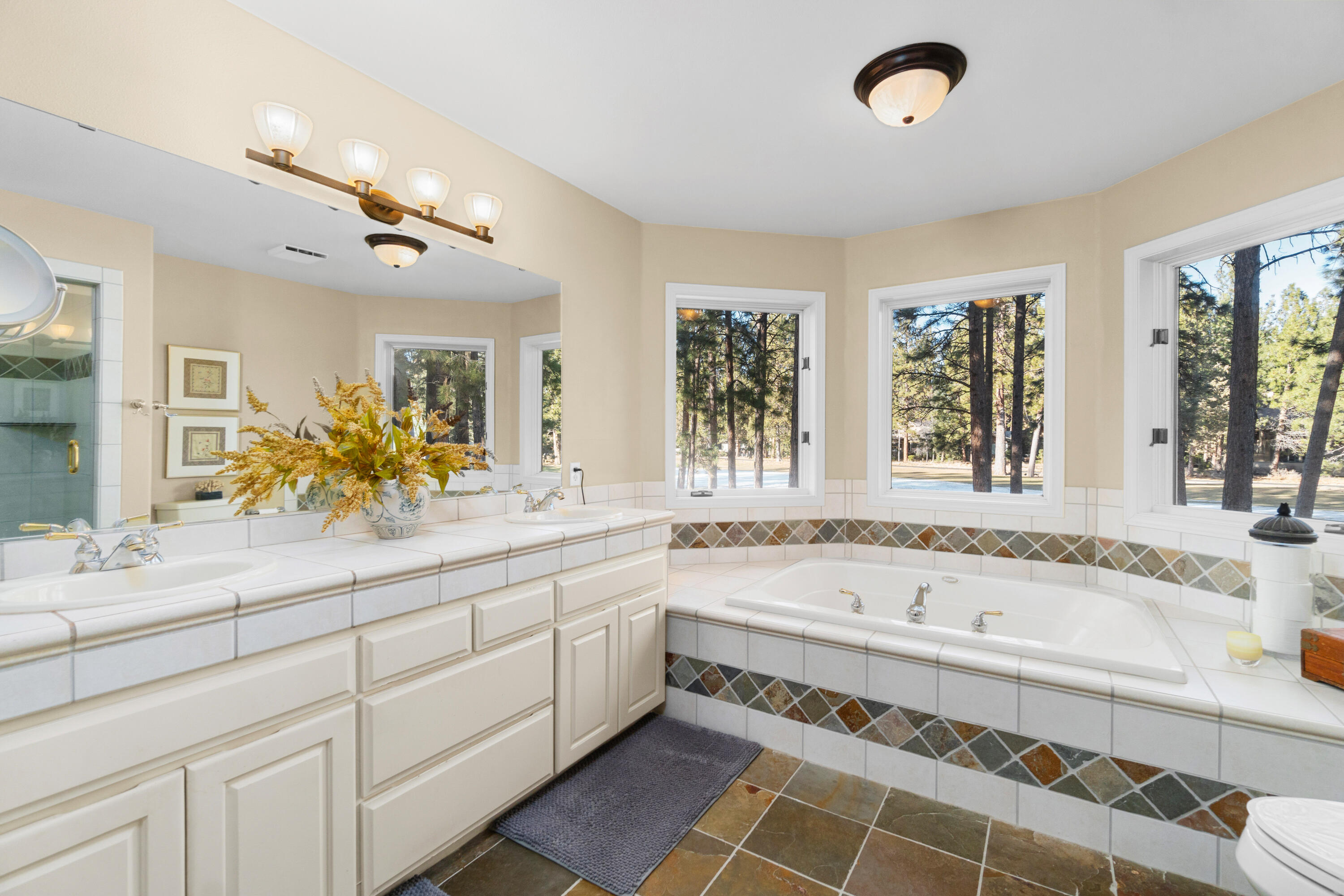 Broken Top - Residential