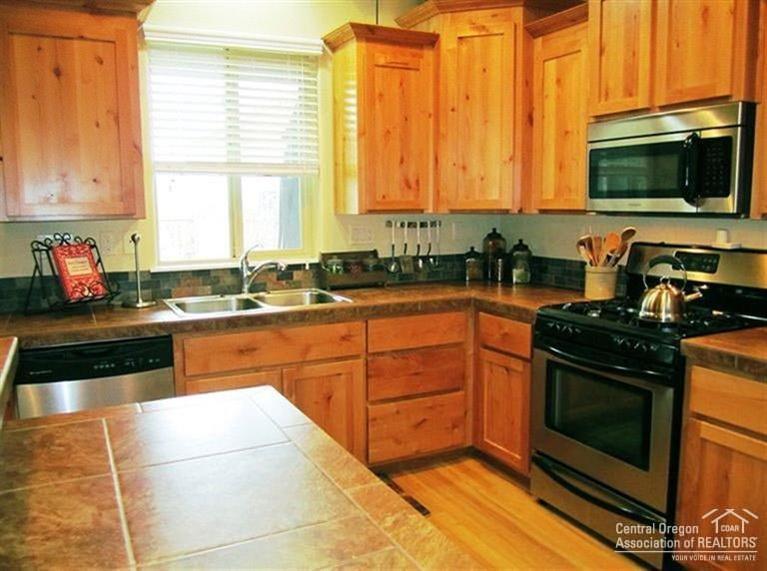 Views At Oak Tree - Residential