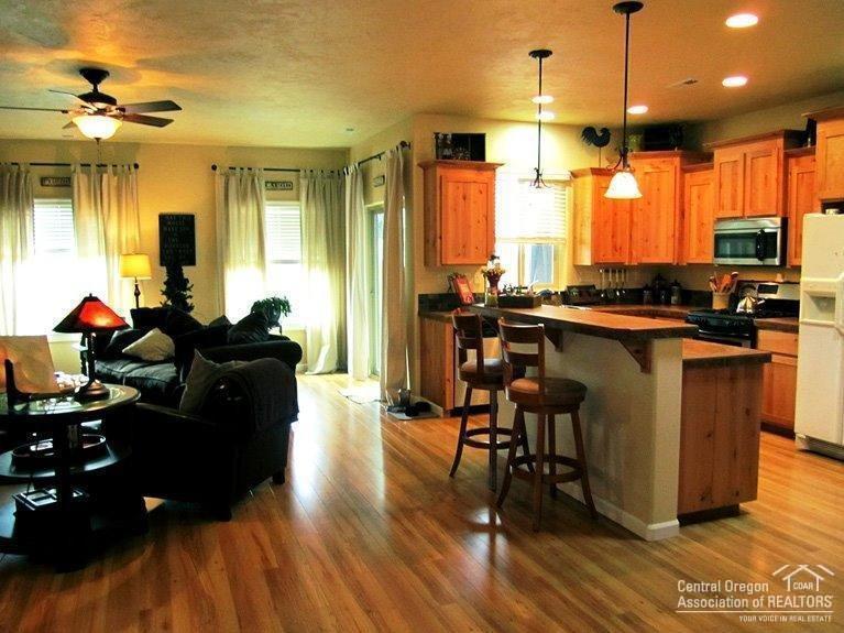 Views At Oak Tree - Residential