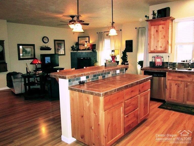 Views At Oak Tree - Residential