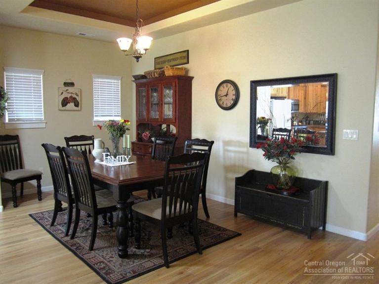 Views At Oak Tree - Residential