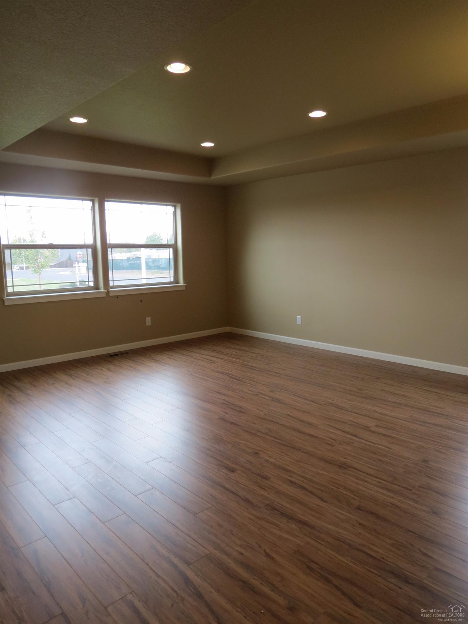 Julina Park - Residential