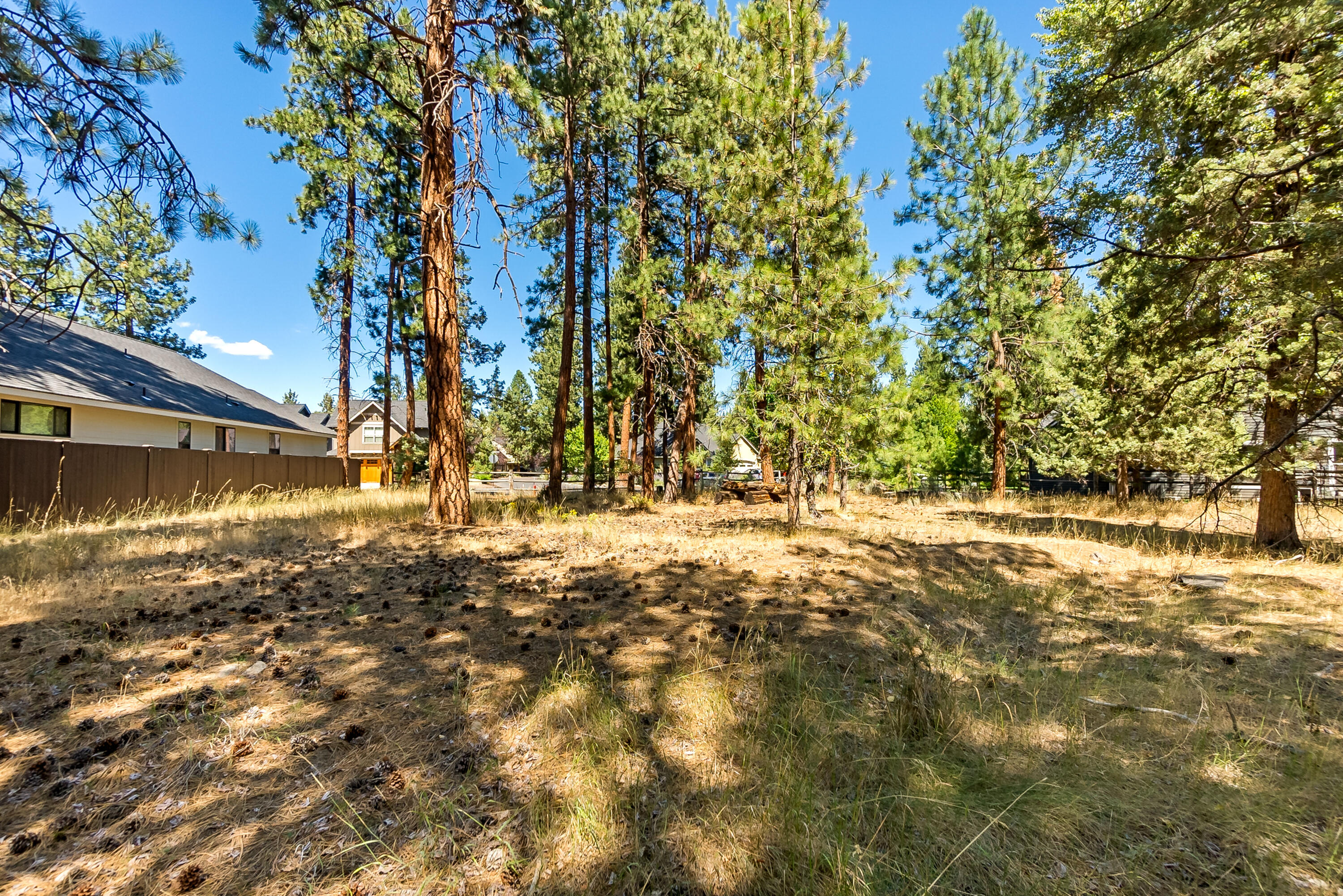 Roaring Springs - Land