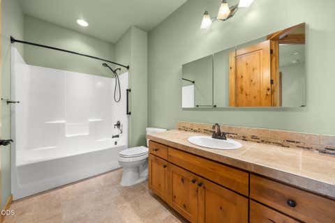 Tiny photo for 60822 Falcon Pointe Lane, Bend, OR 97702 (MLS # 220226989)