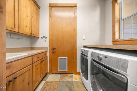 Tiny photo for 60822 Falcon Pointe Lane, Bend, OR 97702 (MLS # 220226989)